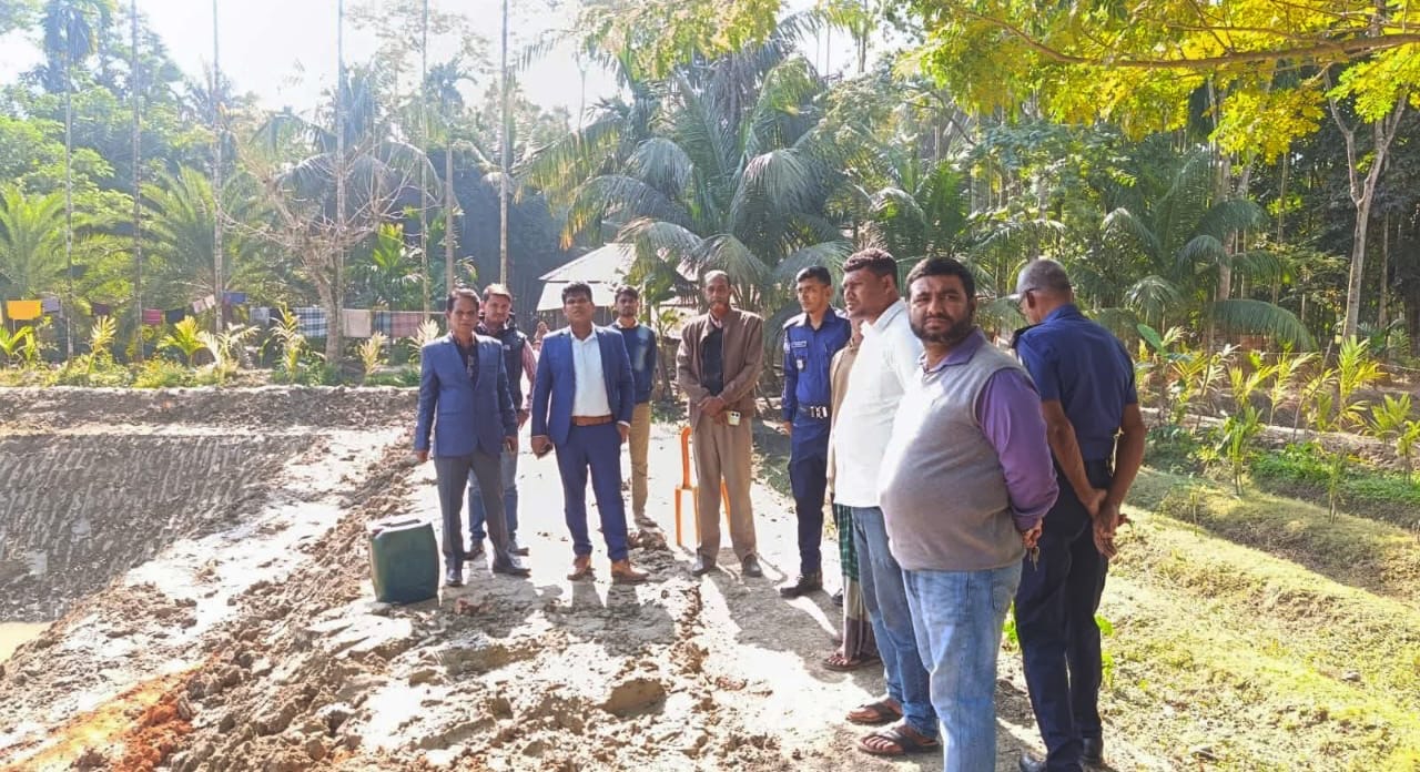 মাটি কাটার দায়ে যুবকের লাখ টাকা জরিমানা