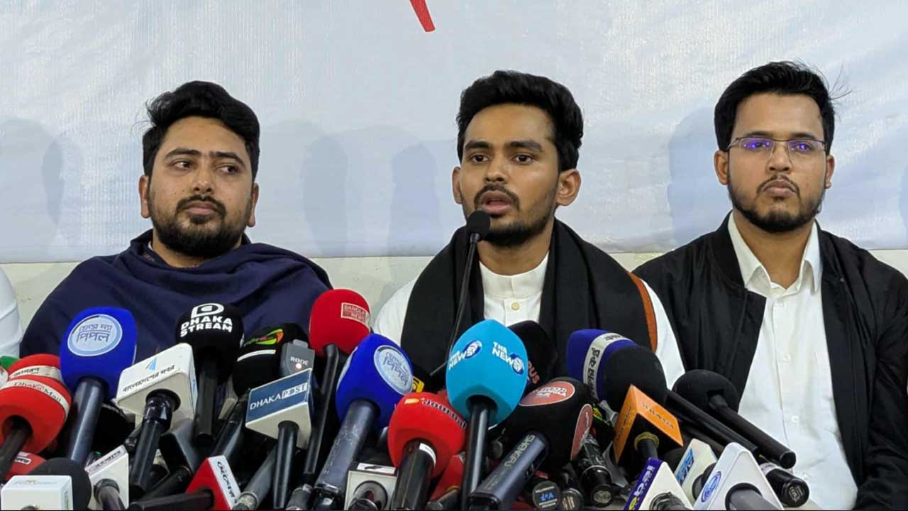 এবার নির্বাচনে অংশগ্রহণ করবেন না আসিফ মাহমুদ: নাহিদ ইসলাম