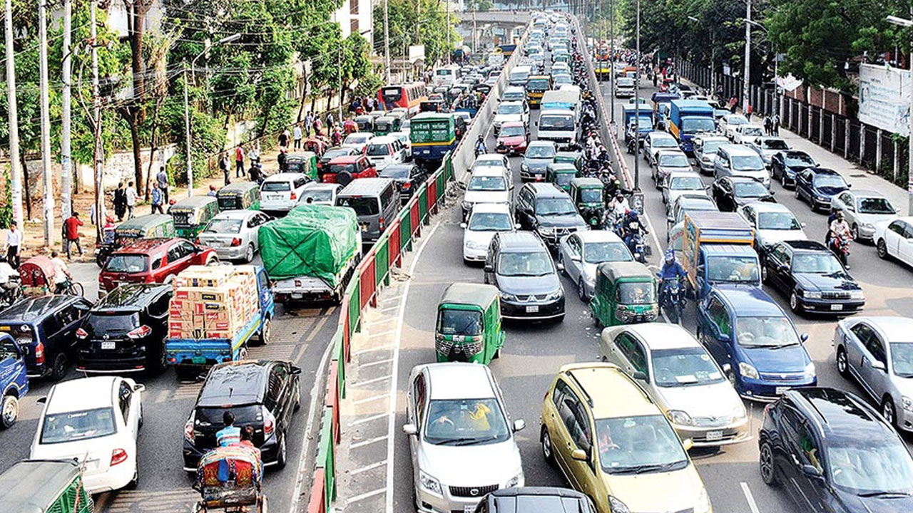 ব্যক্তিগত গাড়ির ব্যবহার কমিয়ে গণপরিবহন ব্যবহার বৃদ্ধির পরামর্শ - প্রভাতী নিউজ 
