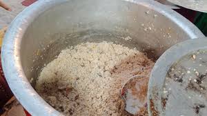 আখনি পোলাওয়ের ঘ্রাণে জমজমাট ইফতারির বাজার - প্রভাতী নিউজ  - সারাদেশ