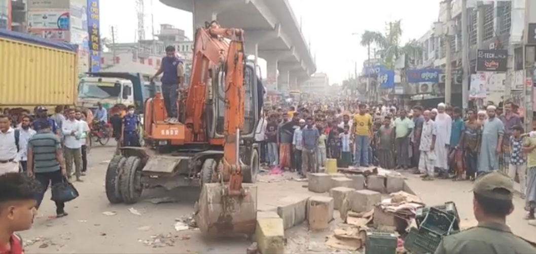 উত্তরায় ডিএমপির হকার উচ্ছেদ  অভিযান অব্যাহত - প্রভাতী নিউজ 