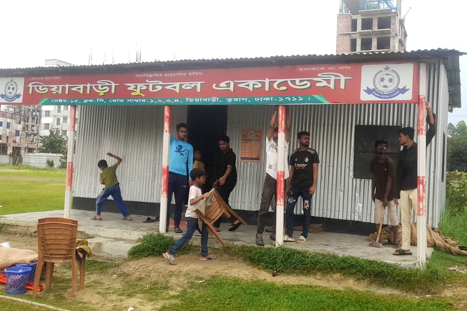 উত্তরা দিয়াবাড়ী এলাকায় রাজউকের উচ্ছেদ অভিযান! দখলমুক্ত হলো খেলার মাঠ