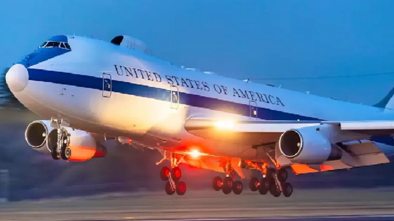 মার্কিন আকাশে ‘ পারমাণবিক কমান্ড বিমান’, ইরানে পারমাণবিক হামলার ইঙ্গিত