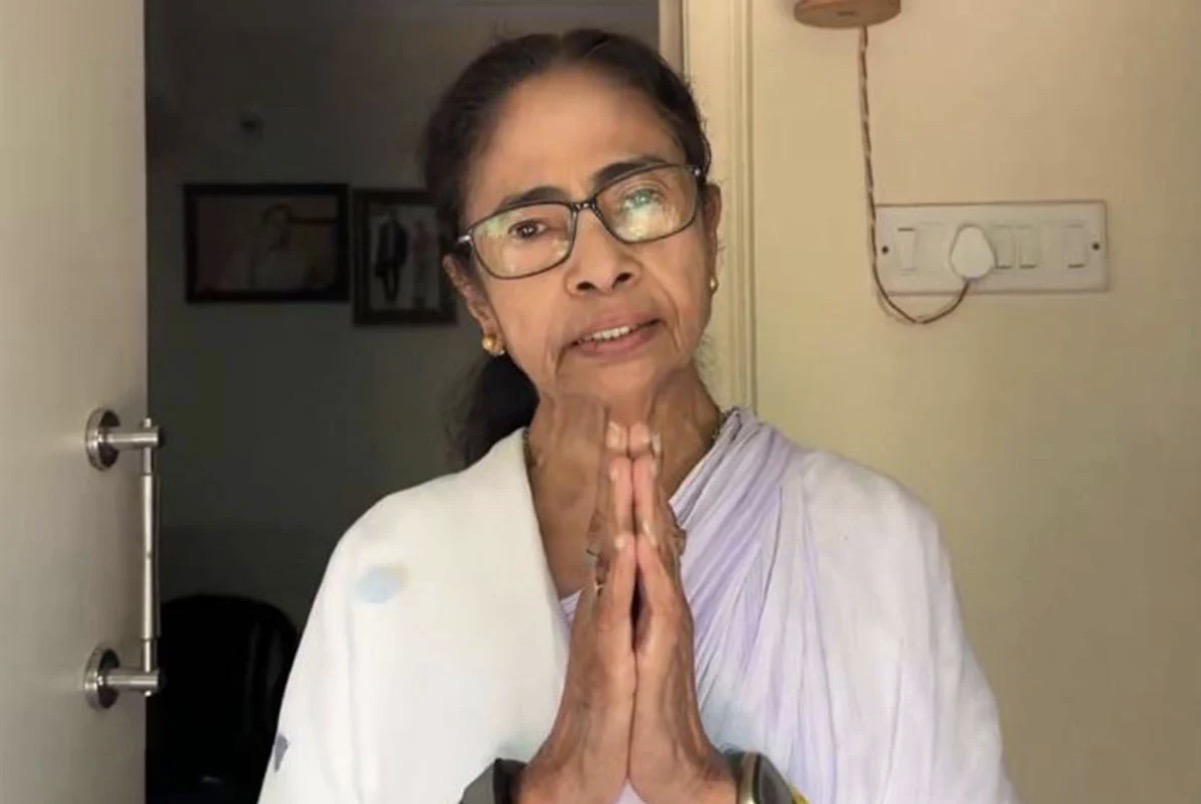 পশ্চিমবঙ্গে ‘তৃণমূল’ ঝড়েও হলো না রক্ষা: ভরাডুবি মমতার, বড় জয়ের পথে বিজেপি