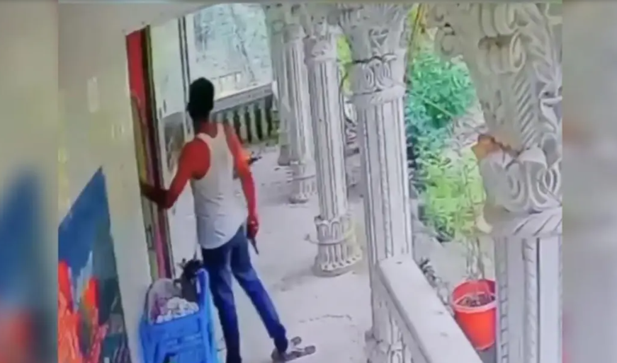 লক্ষ্মীপুরে যুবদল নেতার বাড়িতে আপন ভাইয়ের প্রকাশ্য গুলি, ভিডিও ভাইরাল!