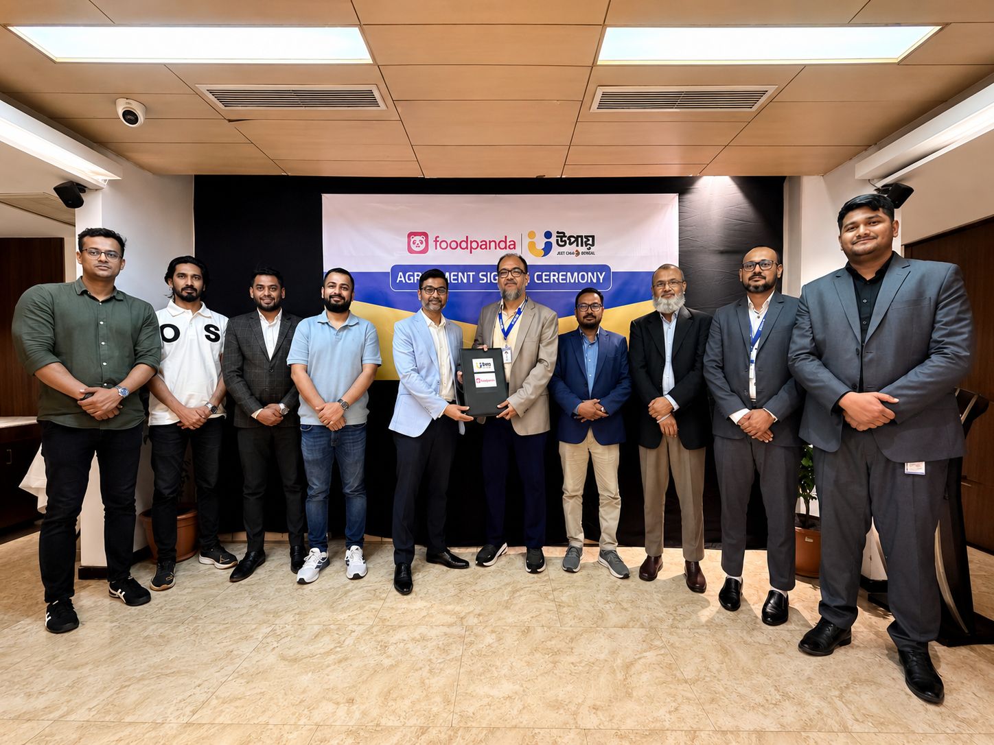 উপায়-ফুডপান্ডা চুক্তি: রাইডারদের ডিজিটাল লেনদেন হবে আরও সহজ