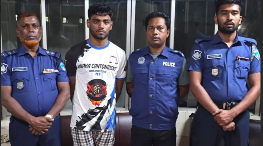রামগঞ্জে ছাত্রাবাসে শিক্ষার্থী হত্যা মামলা: দ্বাদশ শ্রেণীর ছাত্র জোবায়ের গ্রেপ্তার