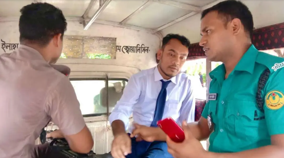 রাজশাহী কলেজে ভাইভা দিতে এসে নিষিদ্ধ ছাত্রলীগের সাবেক নেতা গ্রেপ্তার