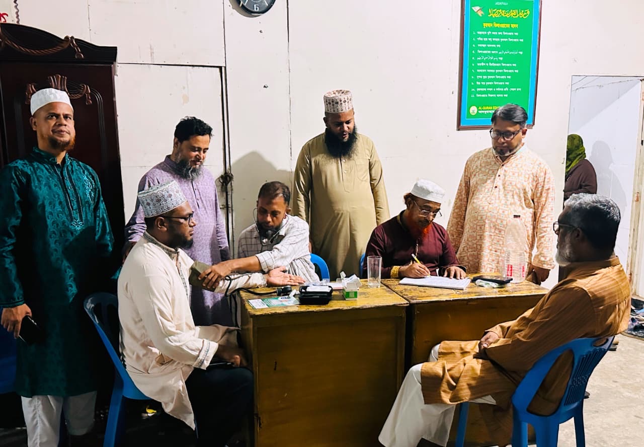 উত্তরা ১৩ নম্বর সেক্টরে ফ্রি মেডিকেল ক্যাম্প, বিনামূল্যে চিকিৎসা ও ওষুধ পেলেন বিপুলসংখ্যক  মানুষ
